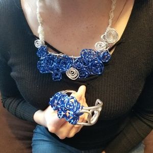 Stark blue necklace/bracelet set